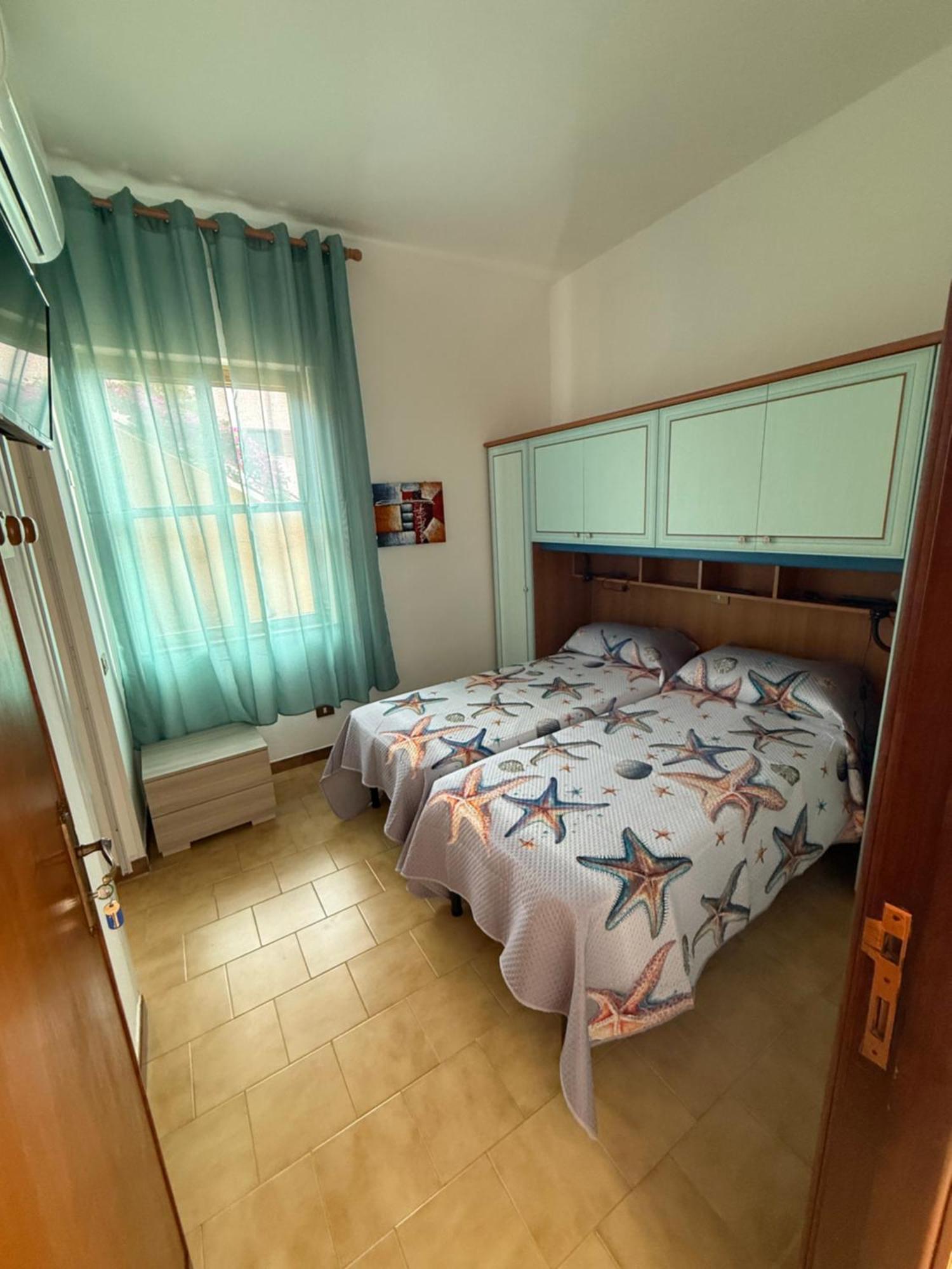 B&B Arcipelago 马达莱纳 外观 照片